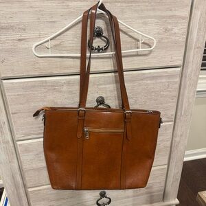 Elegant Brown Leather Shoulder Bag